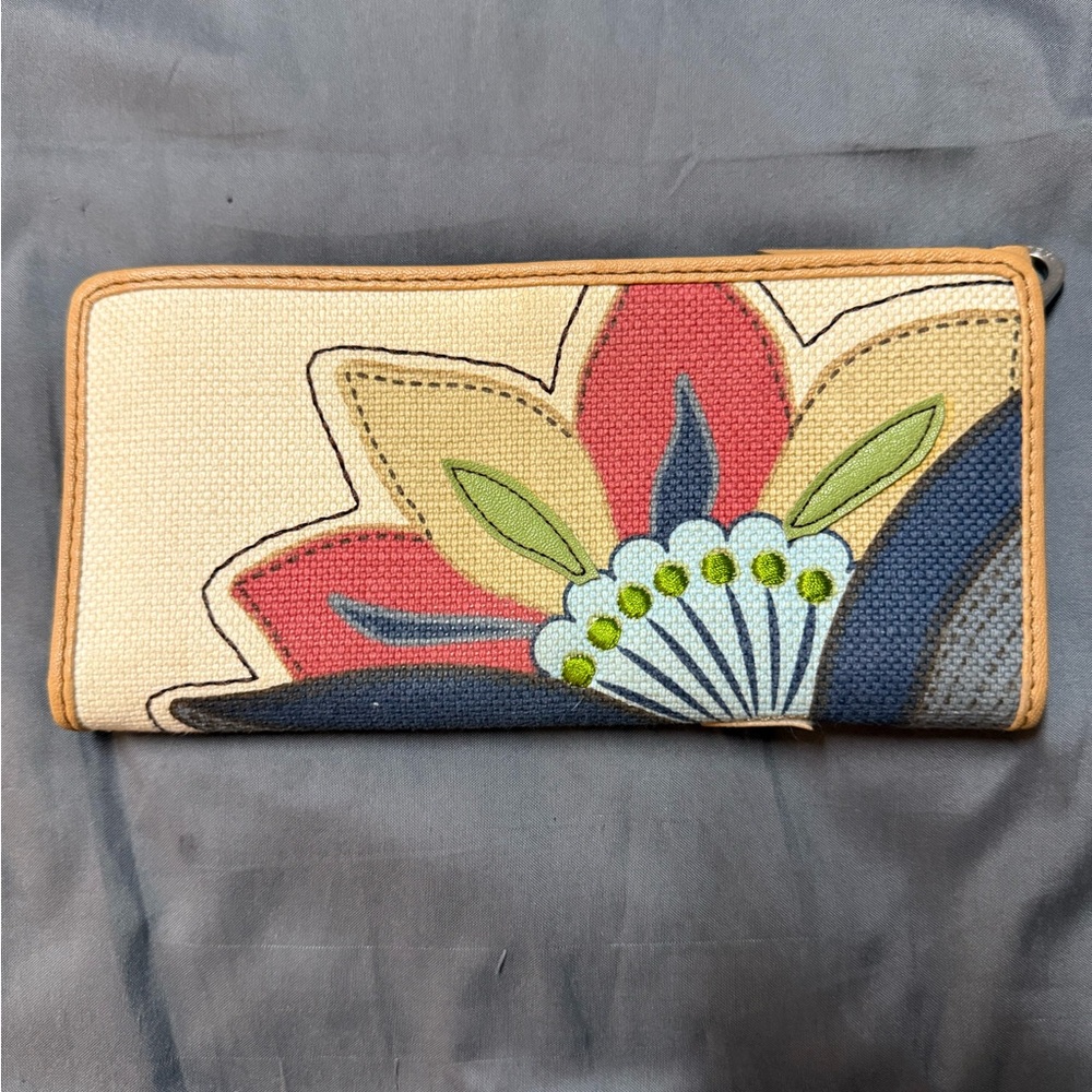 Relic Canvas Floral Zip Wallet - Beige Floral Print